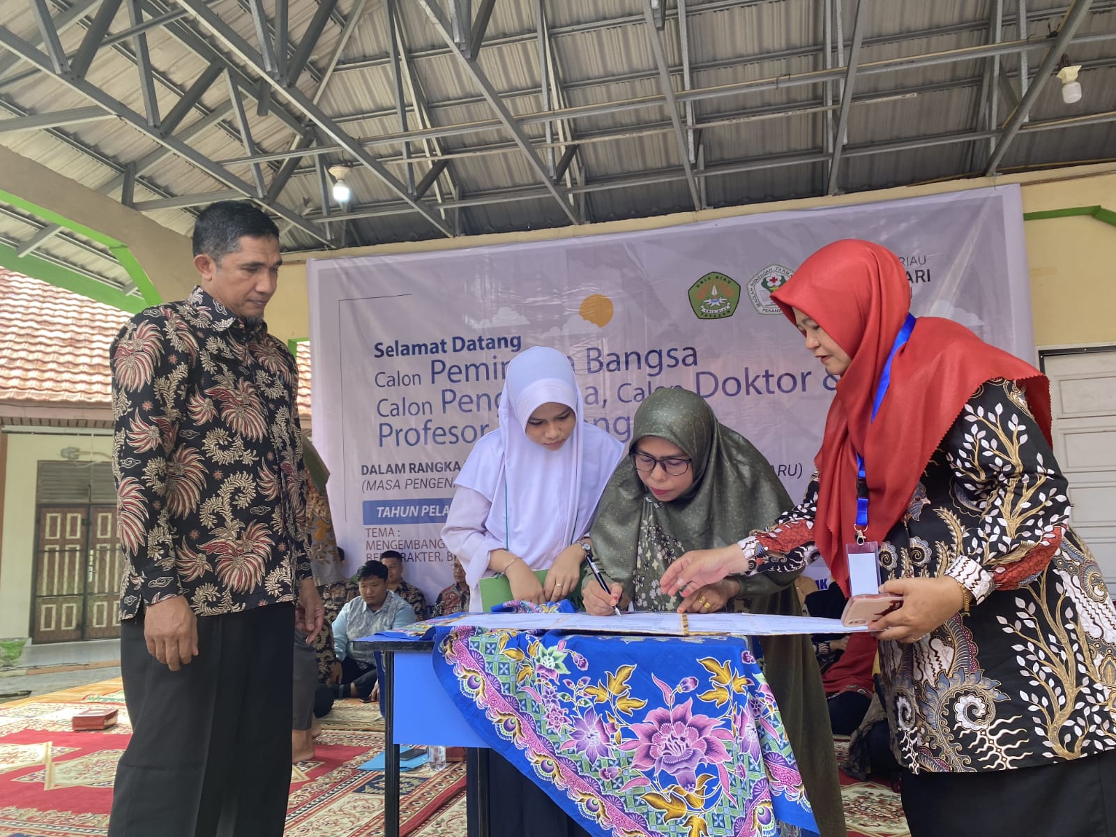 Kegiatan MPLS Peserta Didik Baru SMKF Ikasari Pekanbaru Dibuka dengan Penuh Semangat TP.2023/2024